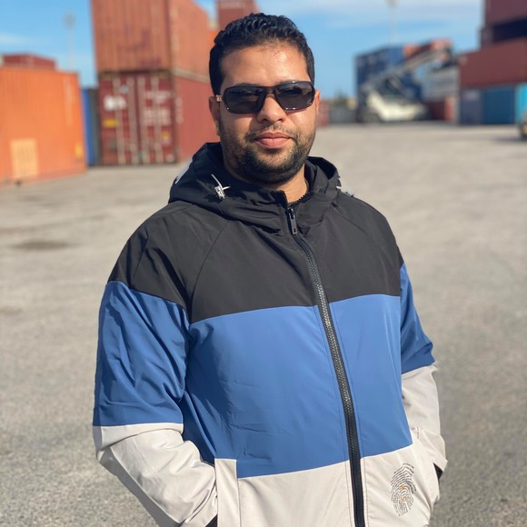 Poshmark profile picture for @door